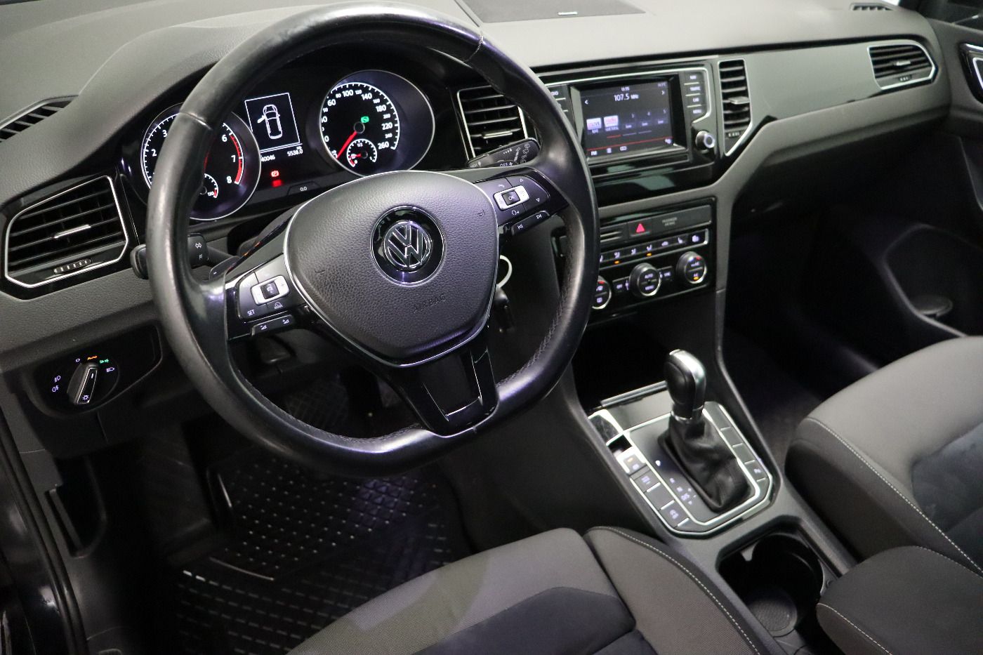 Fahrzeug autohaus mense Fahrzeugabbildung Volkswagen Golf Sportsvan 1.4 TSI DSG Highline Navi ACC Rea