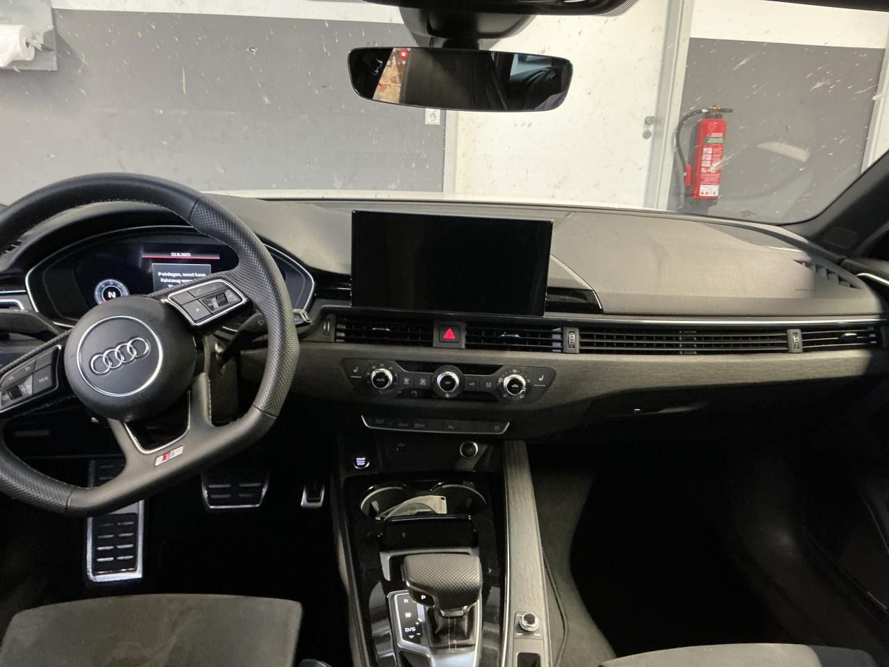 Fahrzeugabbildung Audi A4 Avant 35 TDI S tronic S line Matrix|B&O|AHK