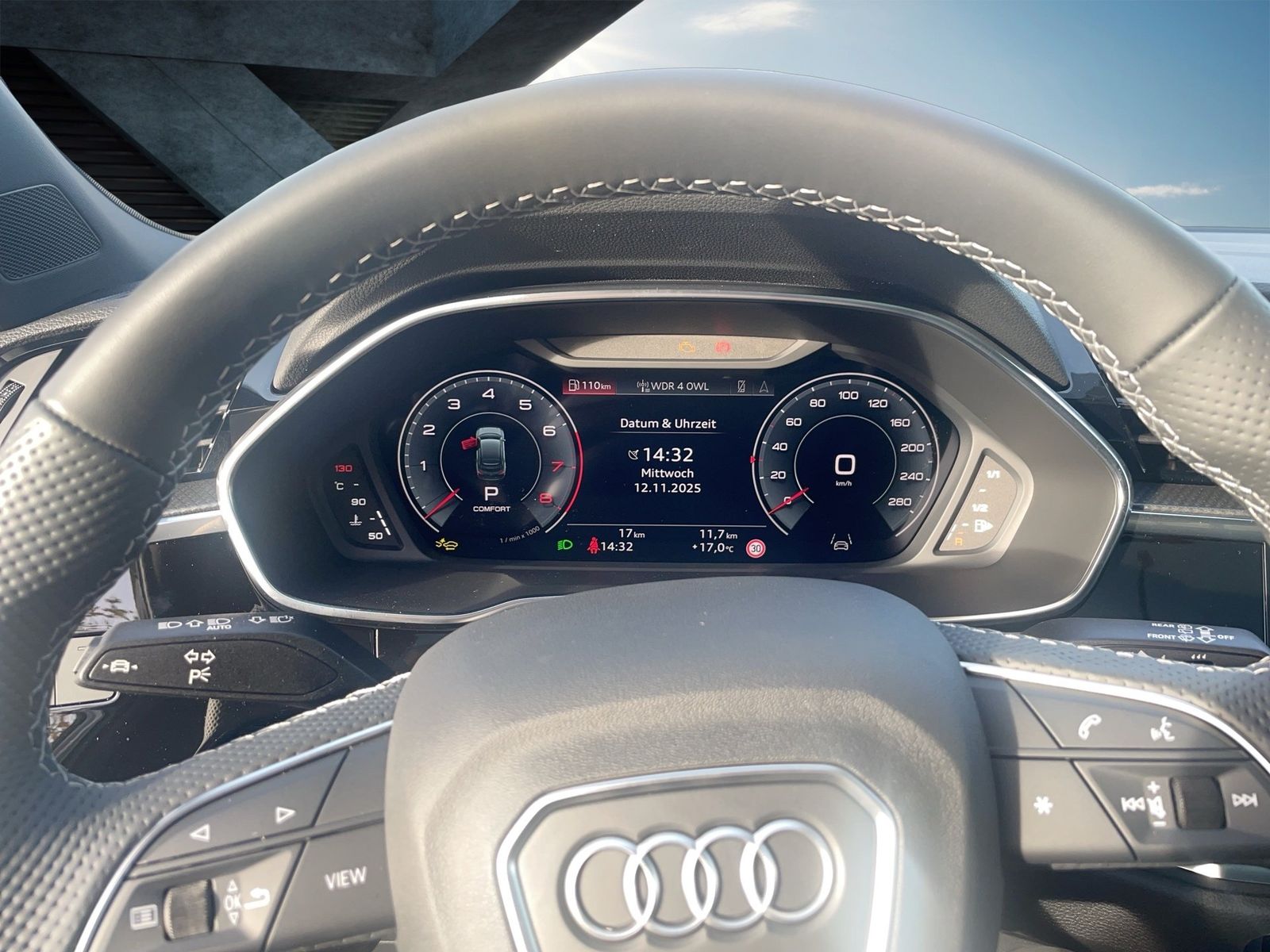 Fahrzeugabbildung Audi Q3 Sportback 40TFSI S-Line Matrix|AHK|Pano