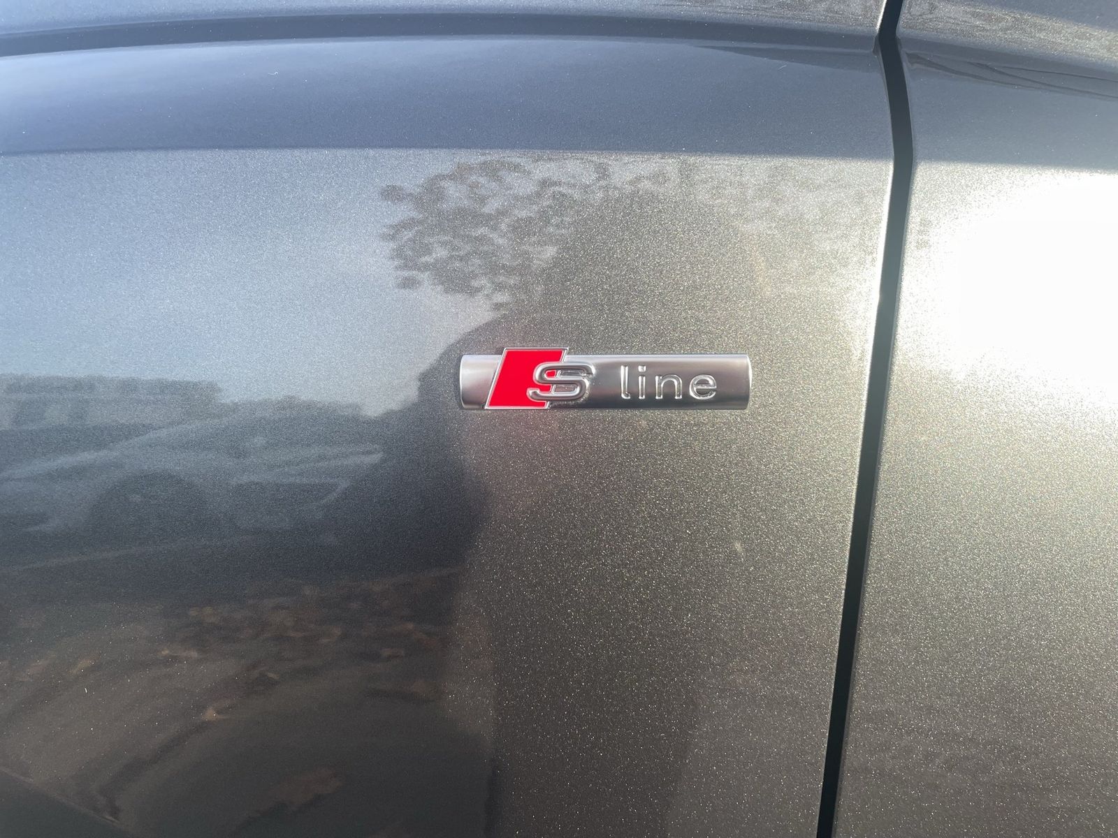 Fahrzeugabbildung Audi Q3 Sportback 40TFSI S-Line Matrix|AHK|Pano