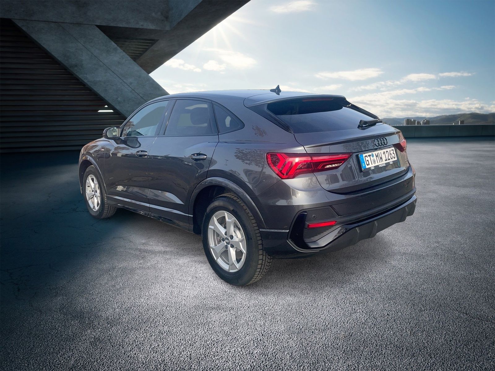 Fahrzeug autohaus mense Fahrzeugabbildung Audi Q3 Sportback 40TFSI S-Line Matrix|AHK|Pano