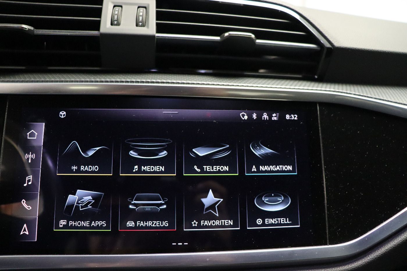 Fahrzeugabbildung Audi Q3 40 TDI Quattro S tronic S line CarPlay|LED|Na