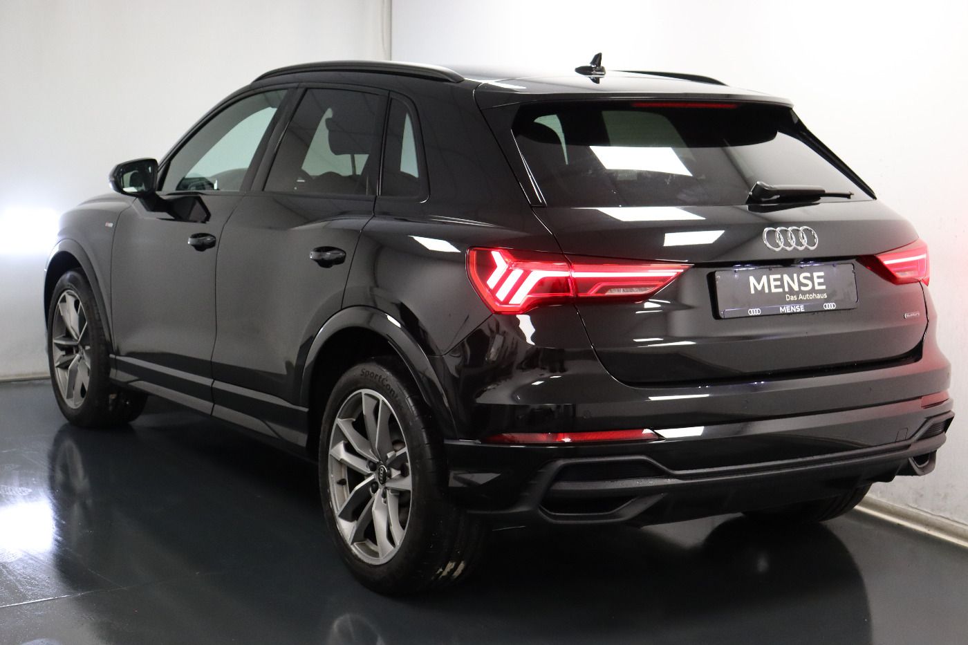 Fahrzeugabbildung Audi Q3 40 TDI Quattro S tronic S line CarPlay|LED|Na