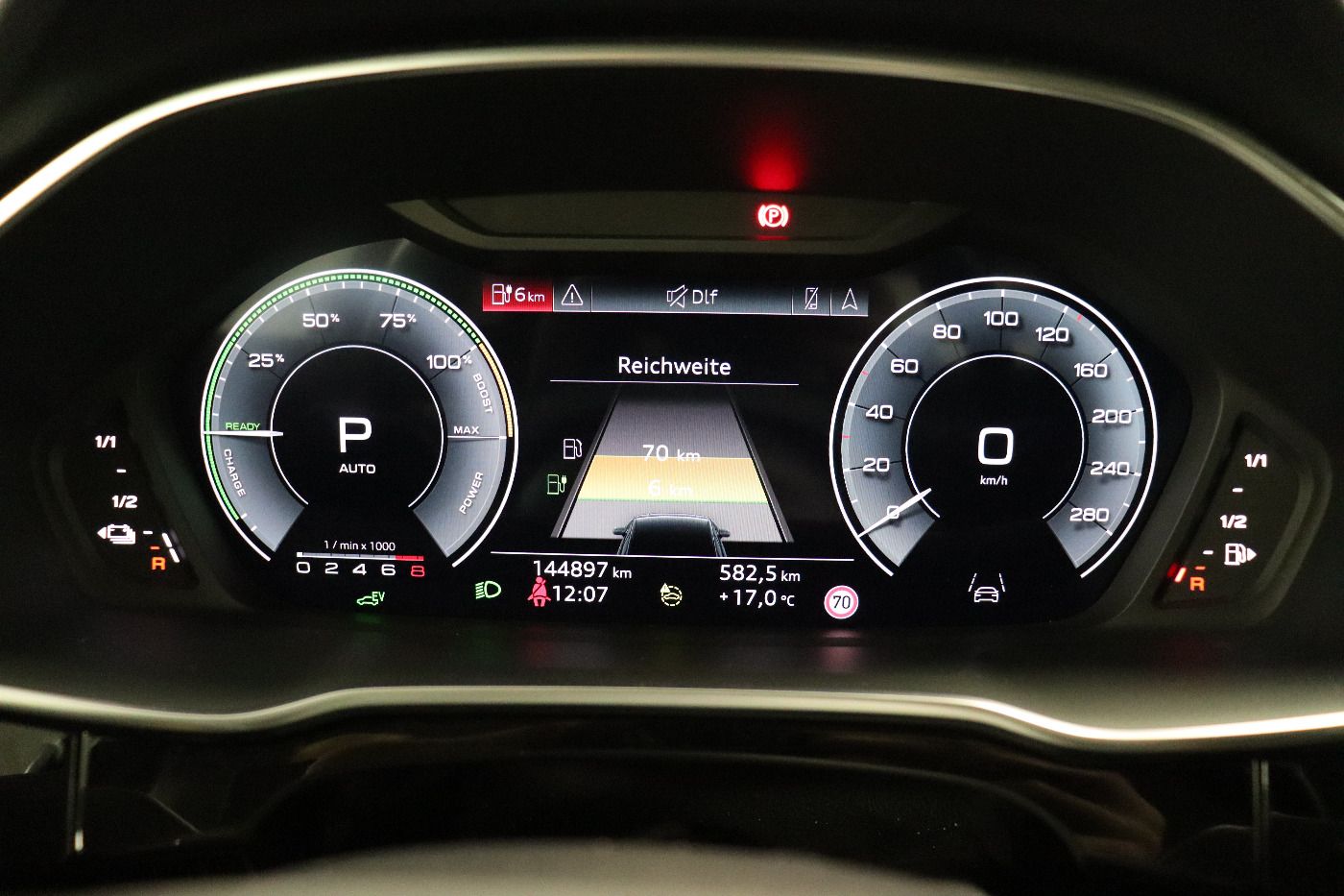 Fahrzeugabbildung Audi Q3 45 TFSIe S- tronic Standhzg|LED|Navi|KeyLess