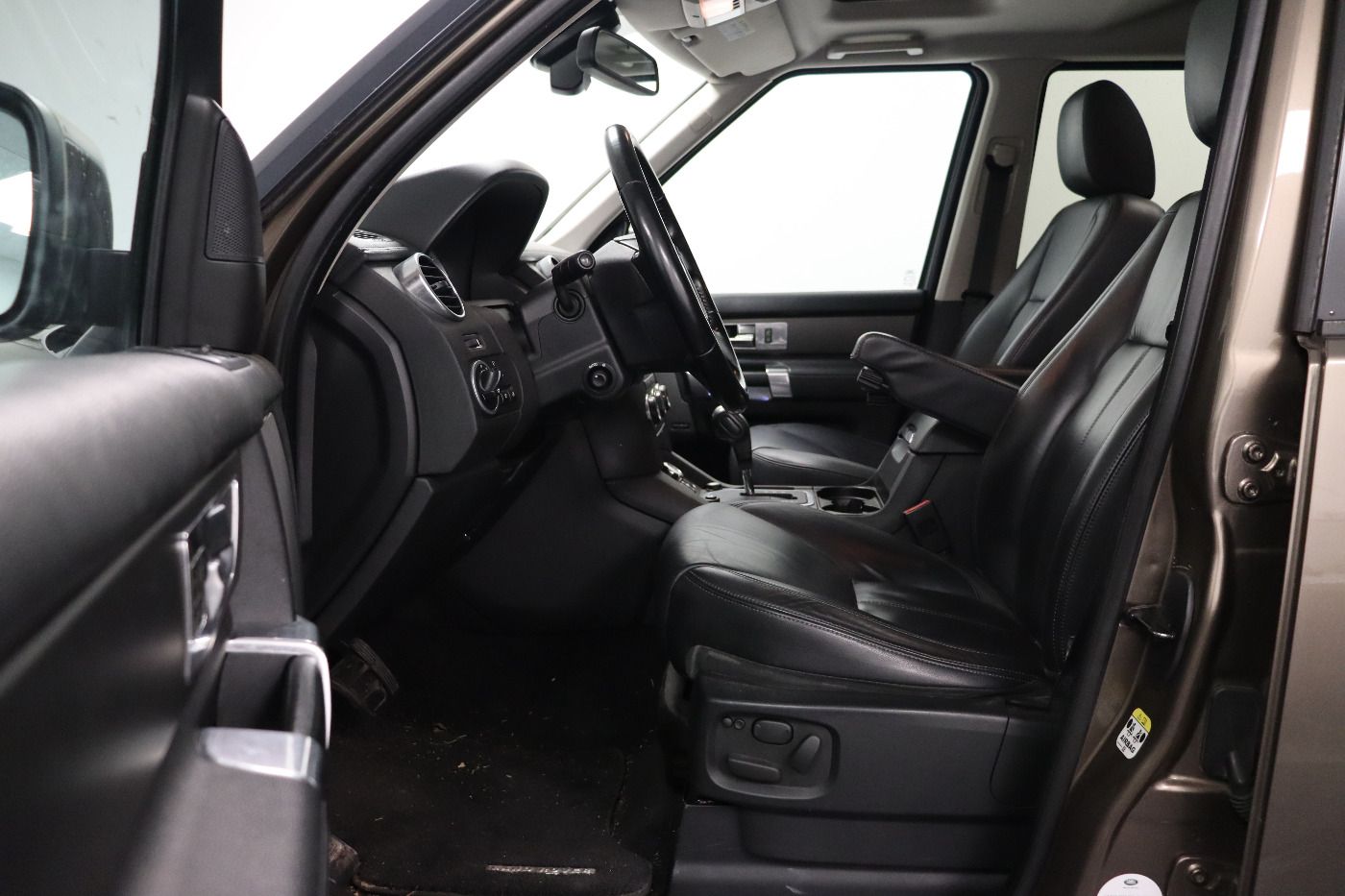 Fahrzeugabbildung Land Rover Discovery 4 TDV6 HSE Luft|4xSHZG|Navi|VirtualCP