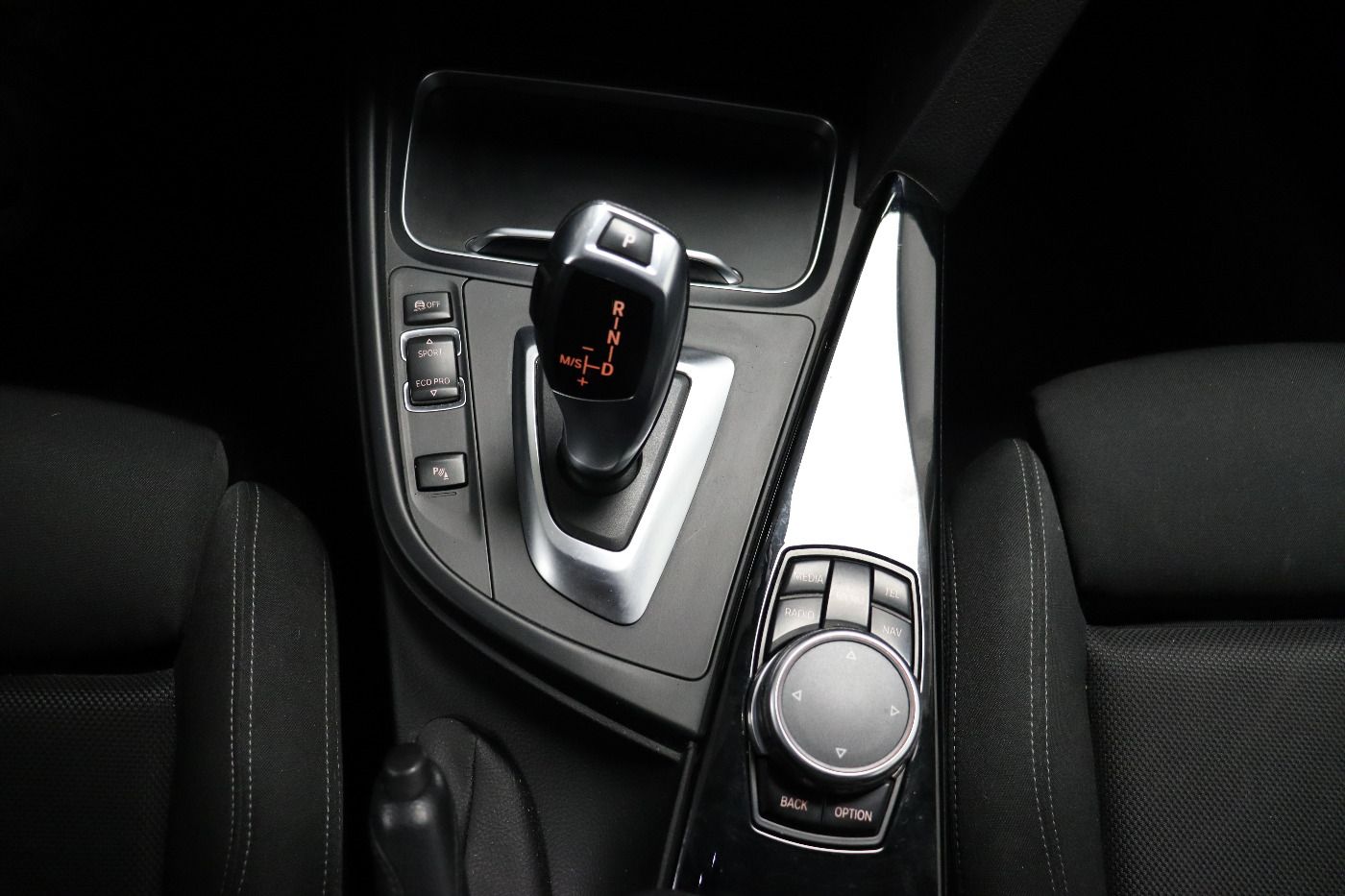 Fahrzeugabbildung BMW 330 d Touring xDrive Sport Line LED|Navi|KlimaA