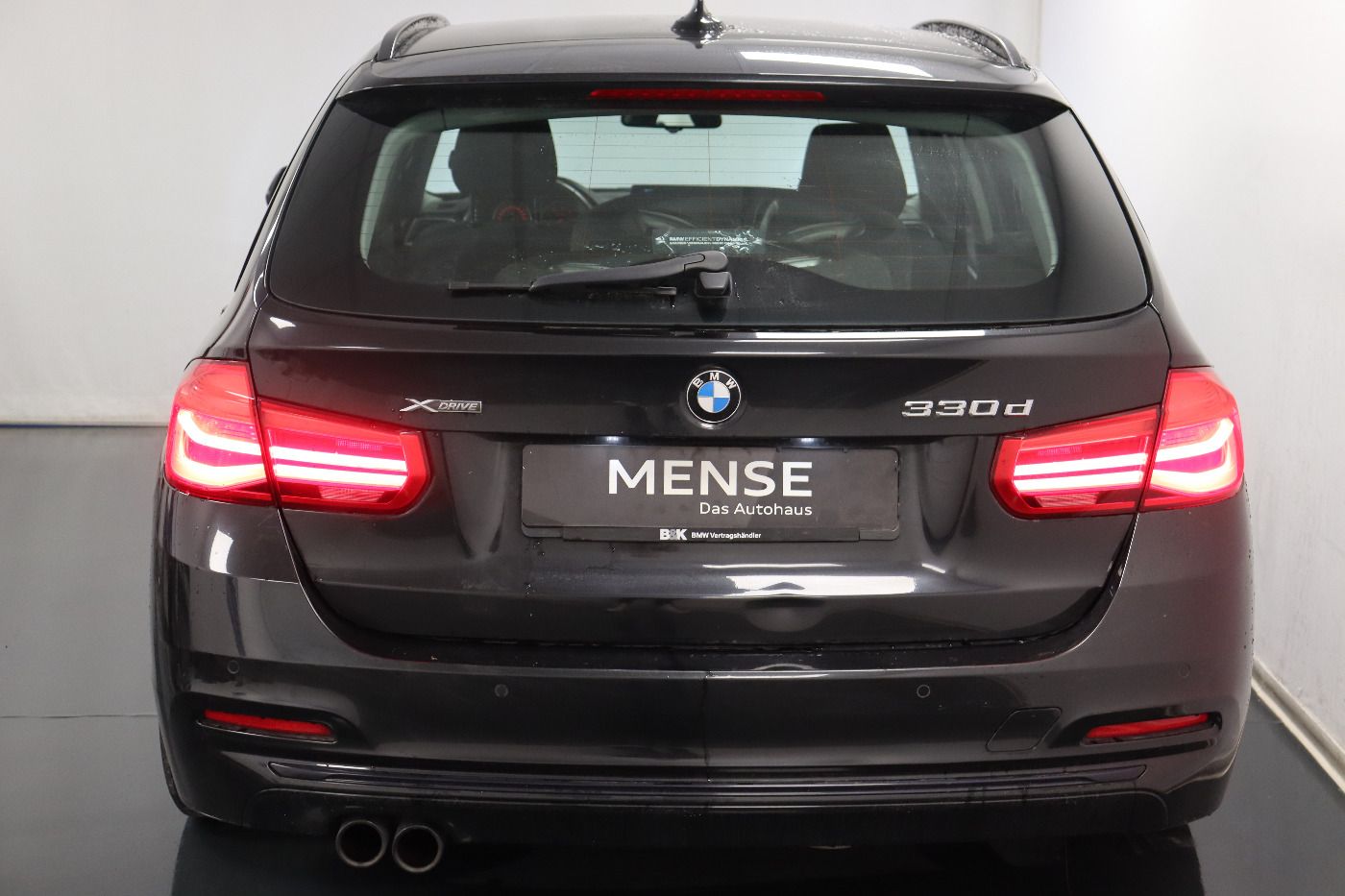 Fahrzeugabbildung BMW 330 d Touring xDrive Sport Line LED|Navi|KlimaA