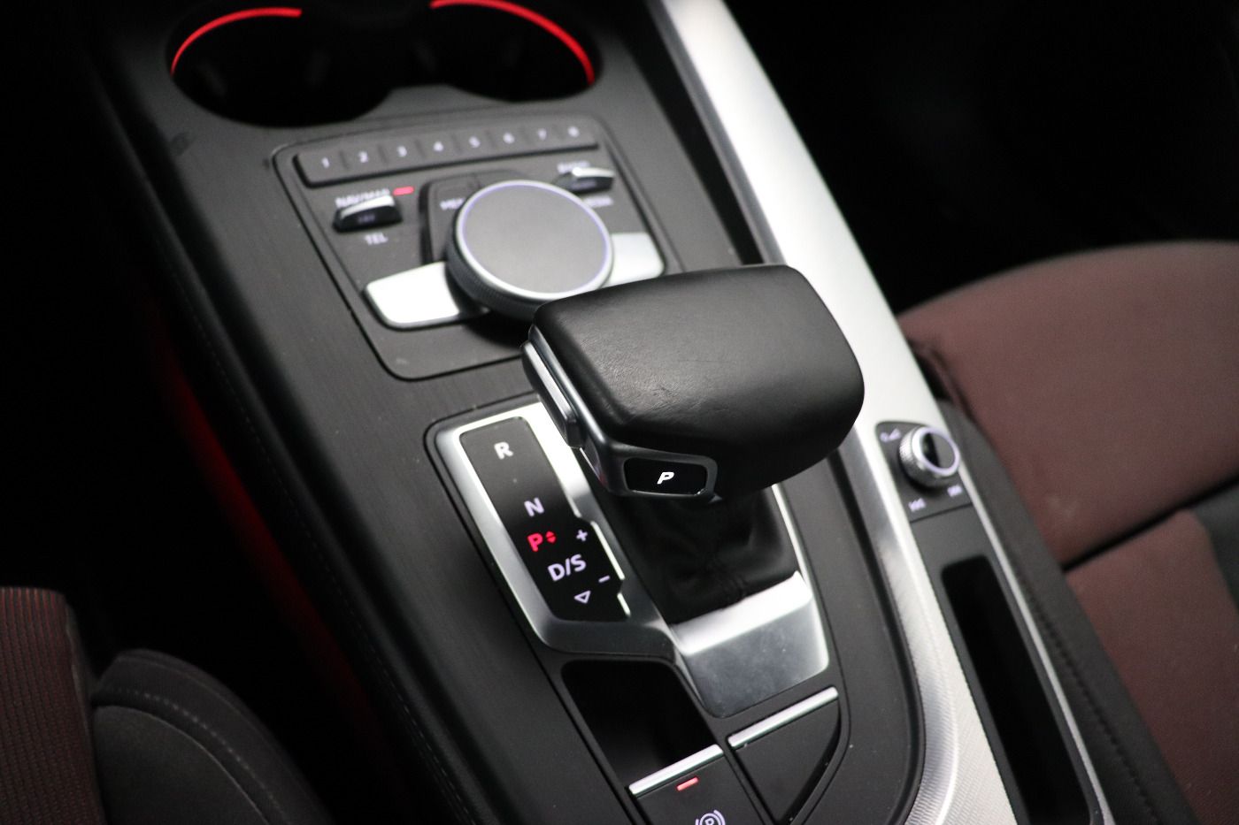 Fahrzeugabbildung Audi A4 1.4 TFSI S-tronic Sport Matrix|CarPlay|LED|Na
