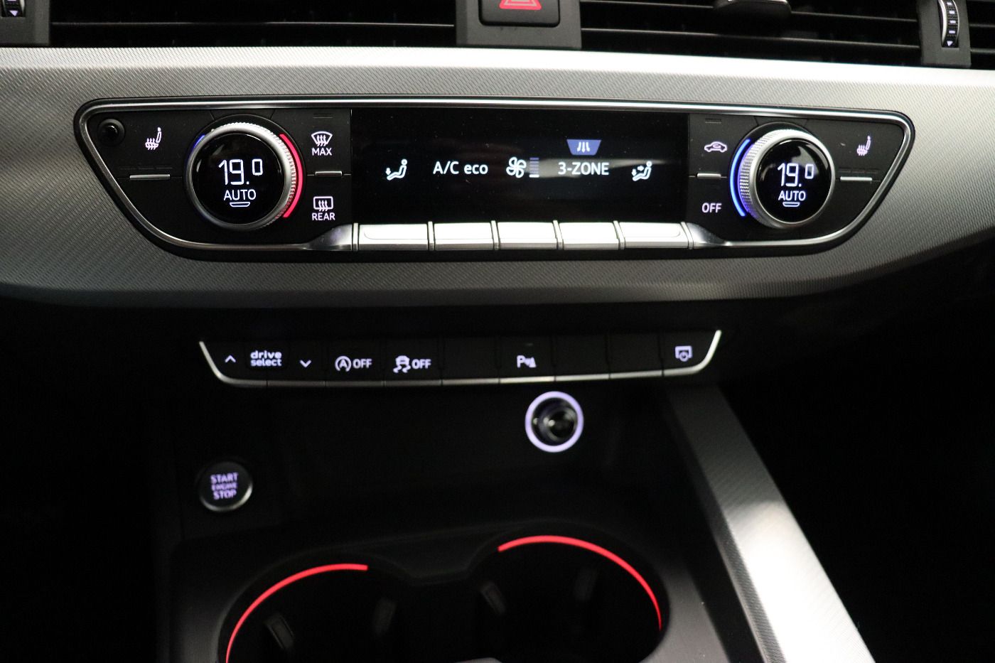 Fahrzeugabbildung Audi A4 1.4 TFSI S-tronic Sport Matrix|CarPlay|LED|Na
