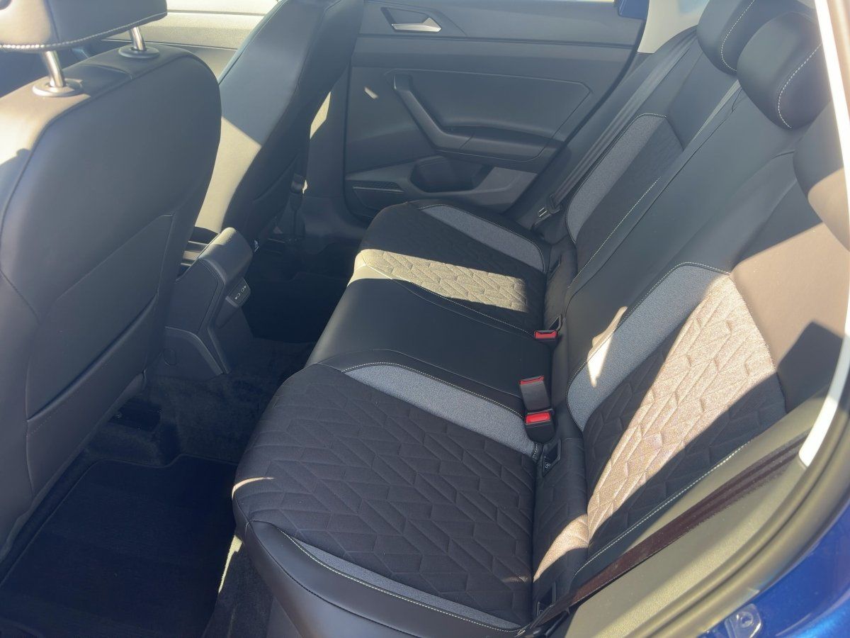 Fahrzeug autohaus mense Fahrzeugabbildung Volkswagen Polo ENERGY 1.0 l 5-Gang GJR, Kamera, Cockpit Pr - mit KI generiert/bearbeitet