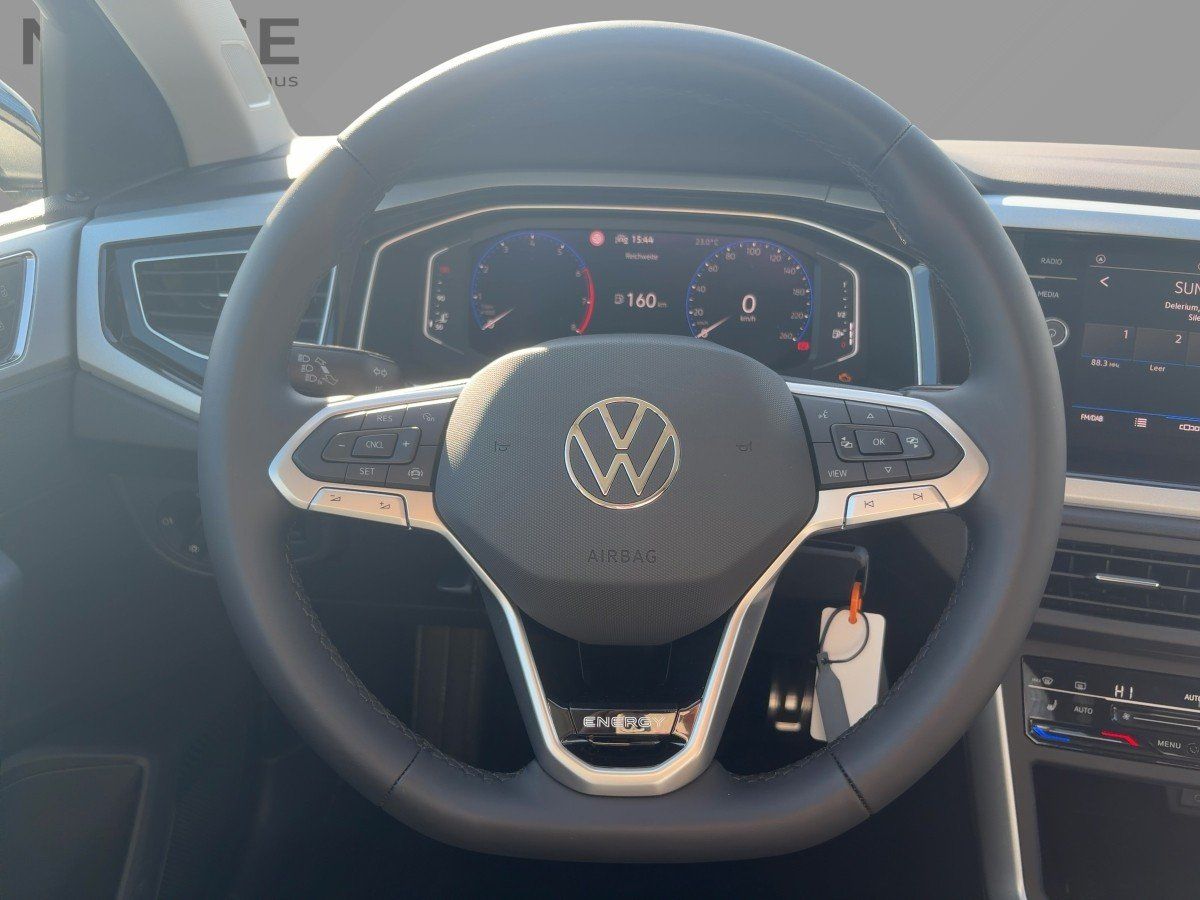 Fahrzeug autohaus mense Fahrzeugabbildung Volkswagen Polo ENERGY 1.0 l 5-Gang GJR, Kamera, Cockpit Pr - mit KI generiert/bearbeitet
