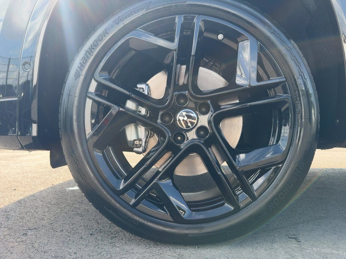 Fahrzeug autohaus mense Fahrzeugabbildung Volkswagen Tayron R-Line 2.0 l TDI 4MOTION DSG AHK,Standhei - mit KI generiert/bearbeitet