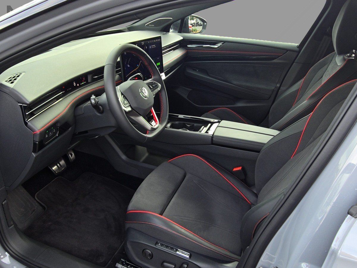 Fahrzeugabbildung Volkswagen ID.7 GTX Tourer 4M 86 kWh AHK Navi Pano 360° eSi - mit KI generiert/bearbeitet