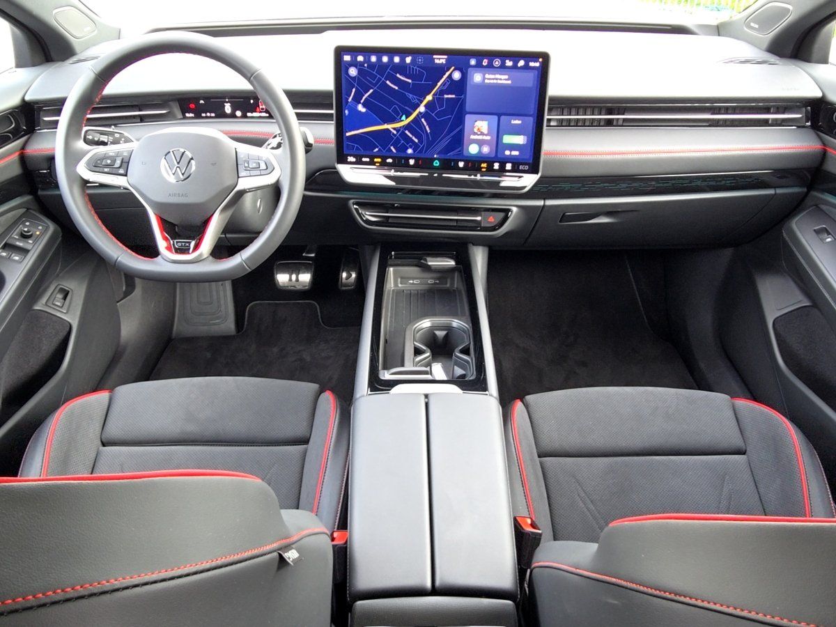 Fahrzeugabbildung Volkswagen ID.7 GTX Tourer 4M 86 kWh AHK Navi Pano 360° eSi - mit KI generiert/bearbeitet