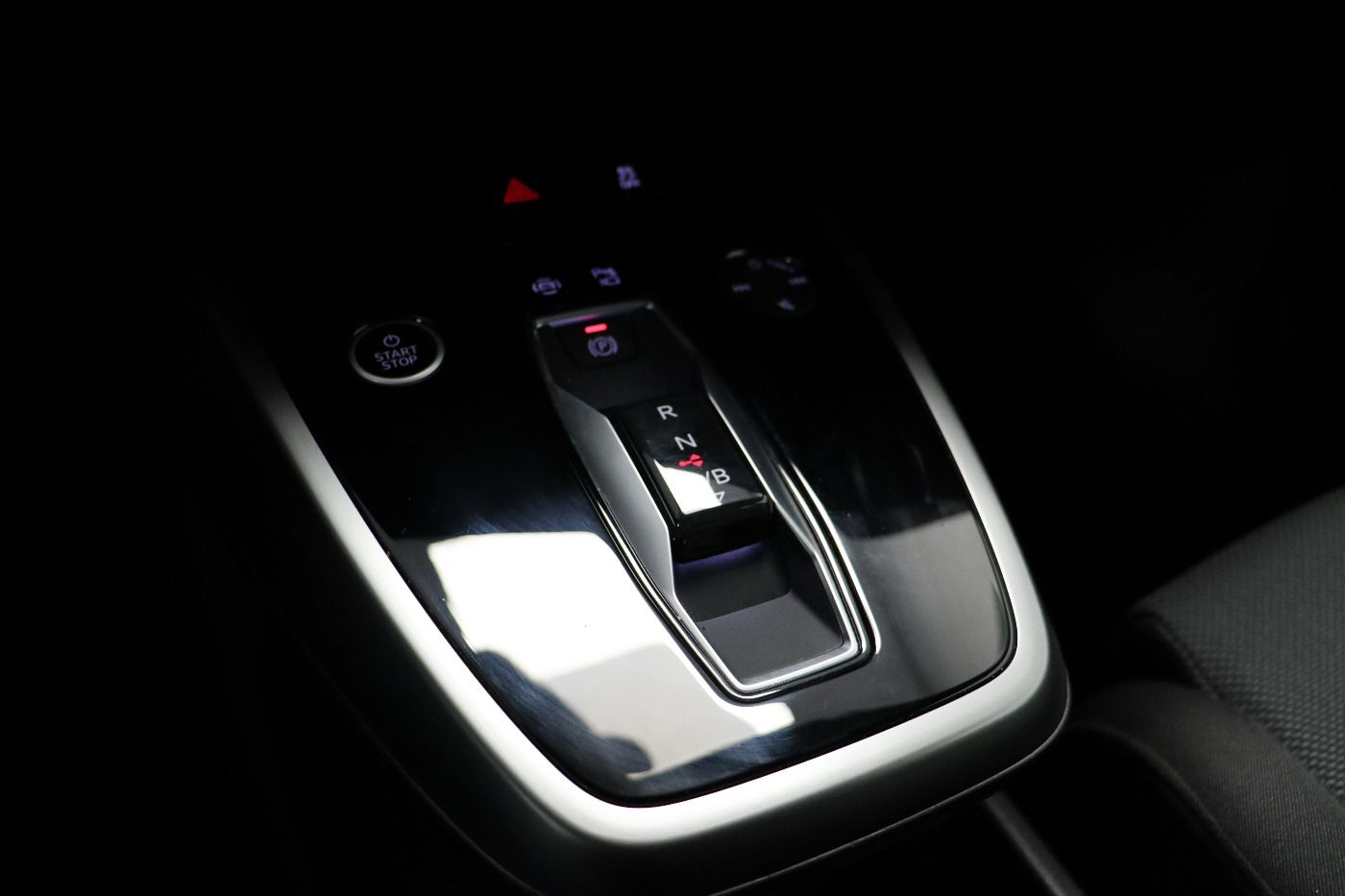 Fahrzeugabbildung Audi Q4 e-tron 40 AHK|Standhzg|ACC|LED|Navi|VirtualCP