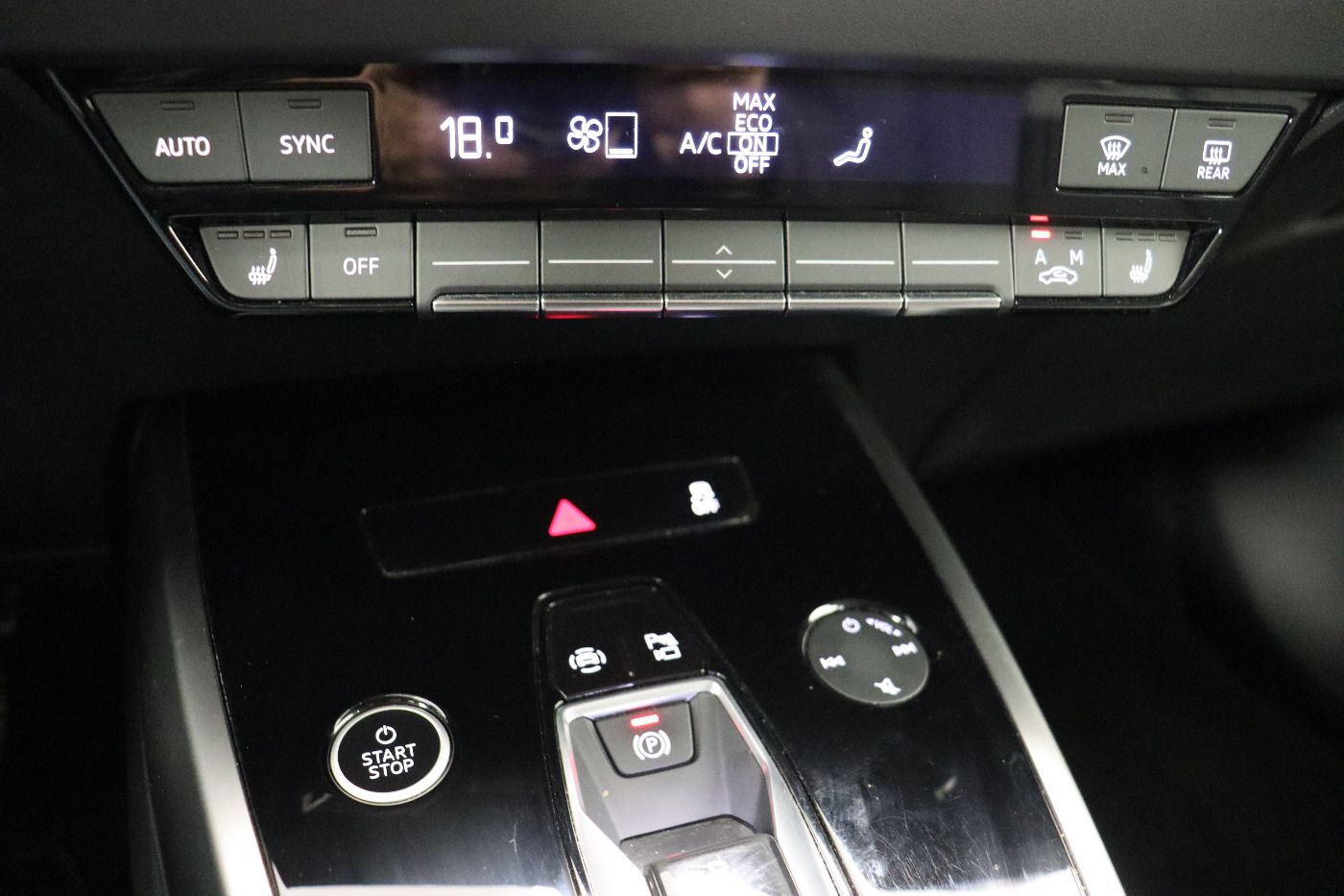 Fahrzeugabbildung Audi Q4 e-tron 40 AHK|Standhzg|ACC|LED|Navi|VirtualCP