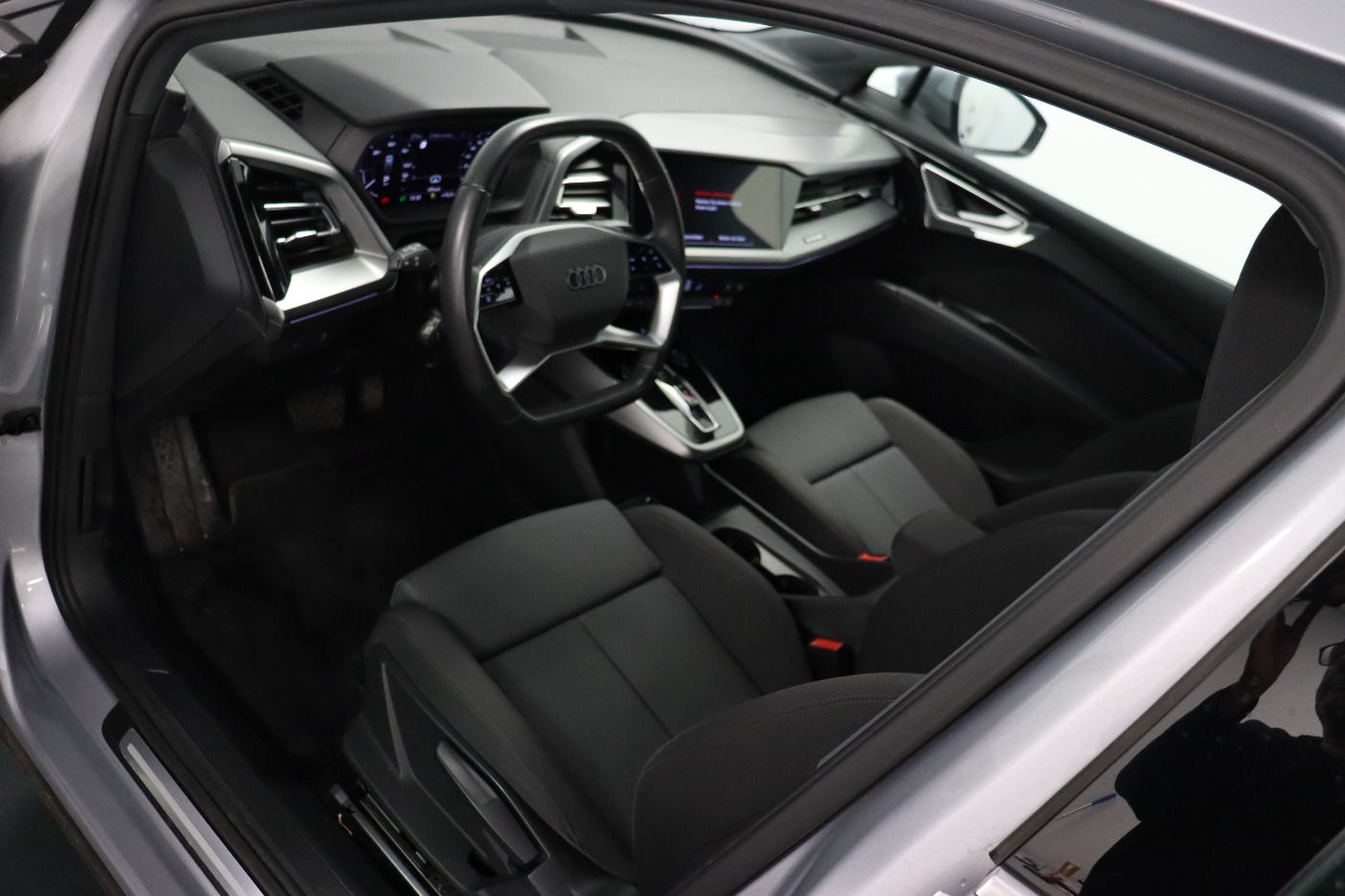 Fahrzeugabbildung Audi Q4 e-tron 40 AHK|Standhzg|ACC|LED|Navi|VirtualCP