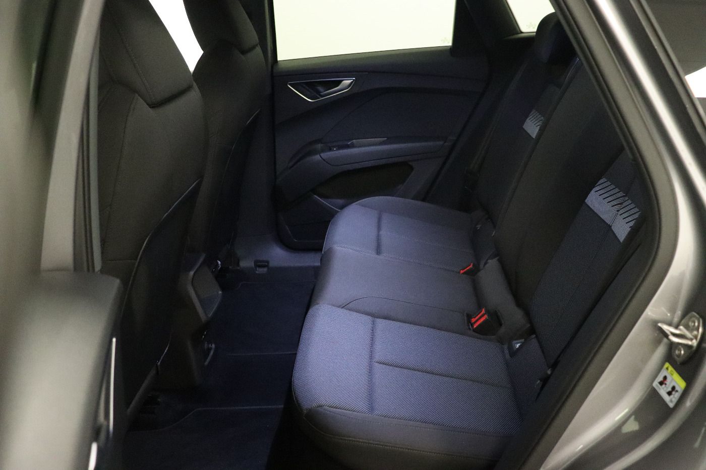 Fahrzeug autohaus mense Fahrzeugabbildung Audi Q4 e-tron 40 AHK|Standhzg|ACC|LED|VirtualCP|PDC