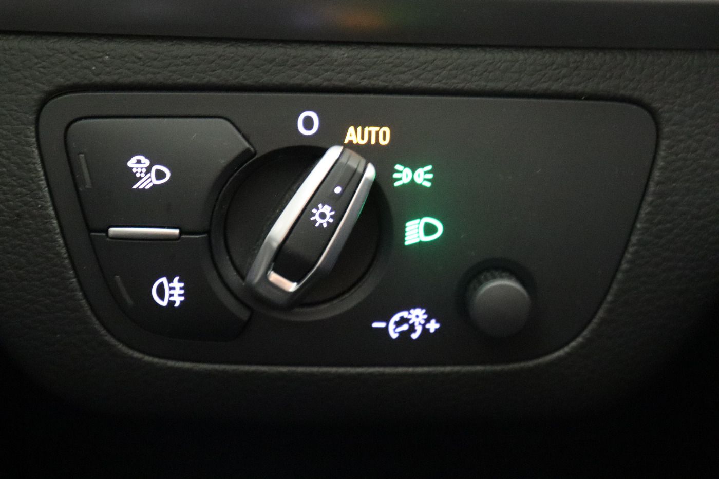 Fahrzeug autohaus mense Fahrzeugabbildung Audi Q5 50 TDI quattro S-Tronic Matrix|Luft|Pano|SD