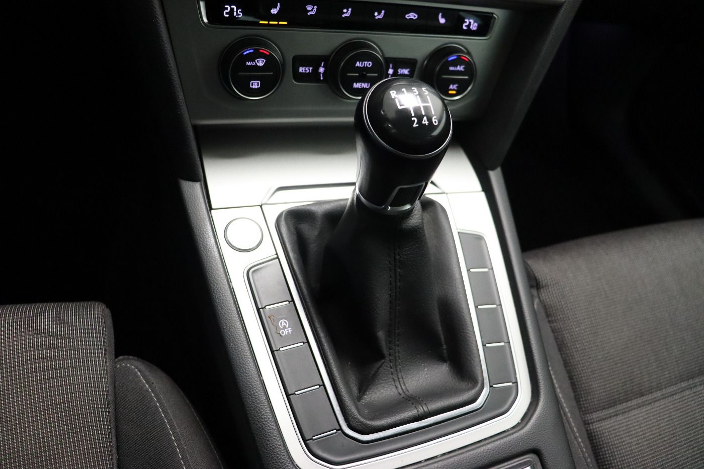 Fahrzeugabbildung Volkswagen Passat Variant 1.4 TSI Comfortline BlueMotion AC