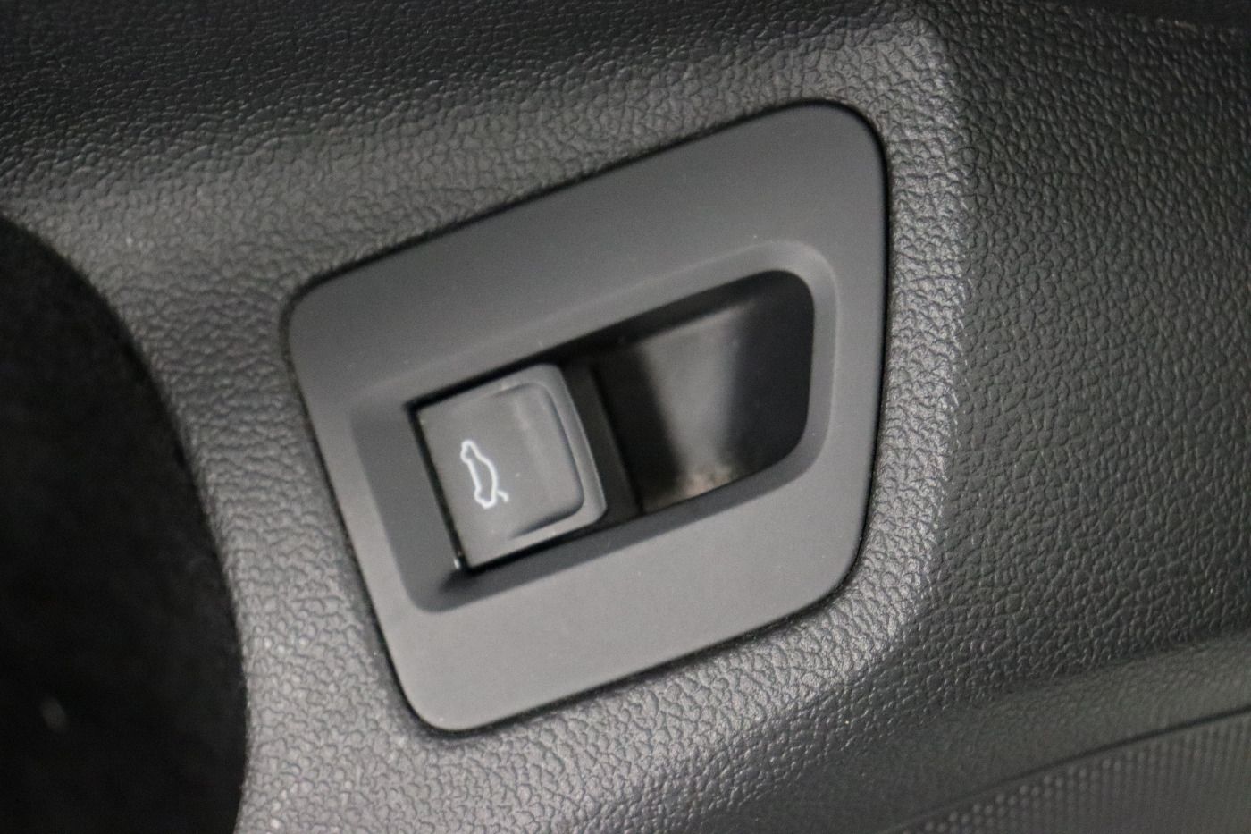 Fahrzeugabbildung Volkswagen Passat Variant 1.4 TSI Comfortline BlueMotion AC