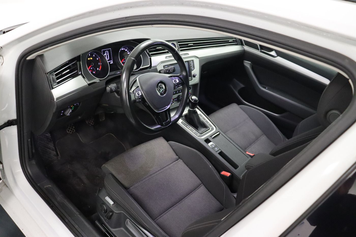 Fahrzeugabbildung Volkswagen Passat Variant 1.4 TSI Comfortline BlueMotion AC