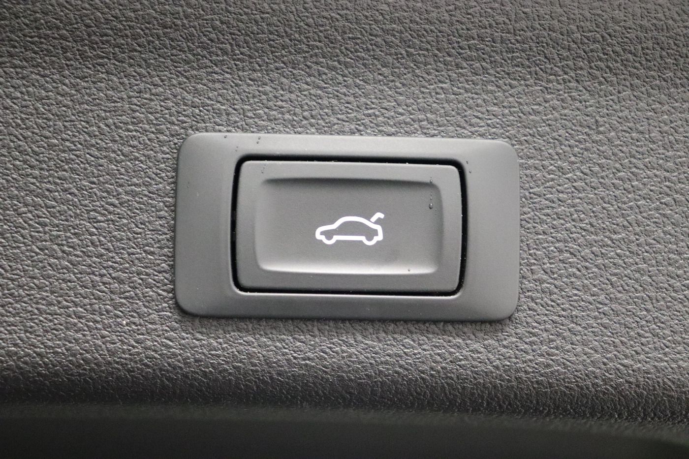 Fahrzeugabbildung Audi A6 Avant 50 TFS e S tronic S line CarPlay|SD