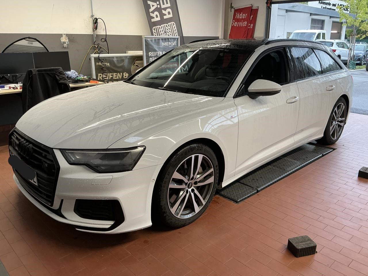Fahrzeugabbildung Audi A6 Avant 50 TFS e S-Tronic S-Line CarPlay|SD