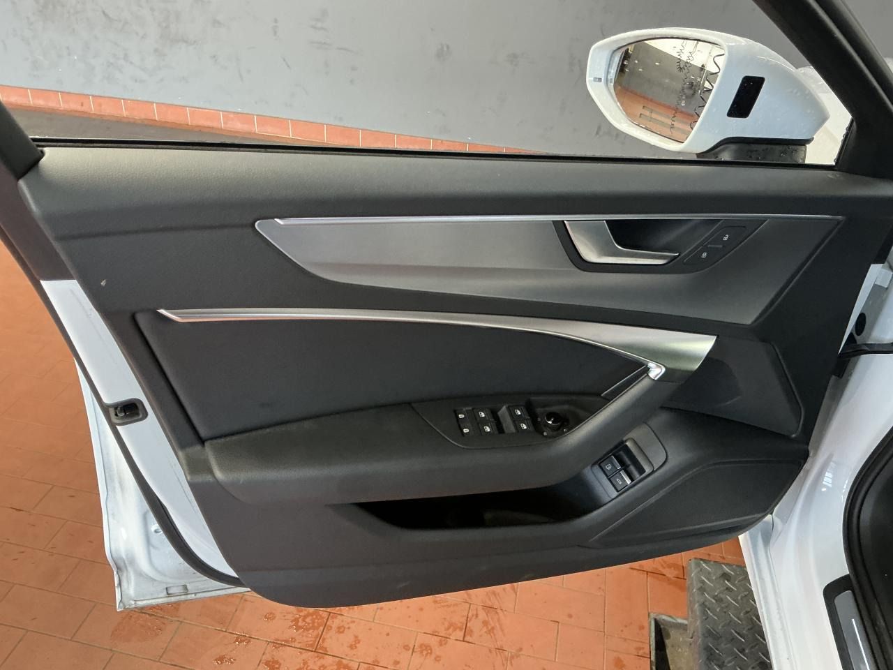 Fahrzeugabbildung Audi A6 Avant 50 TFS e S-Tronic S-Line CarPlay|SD
