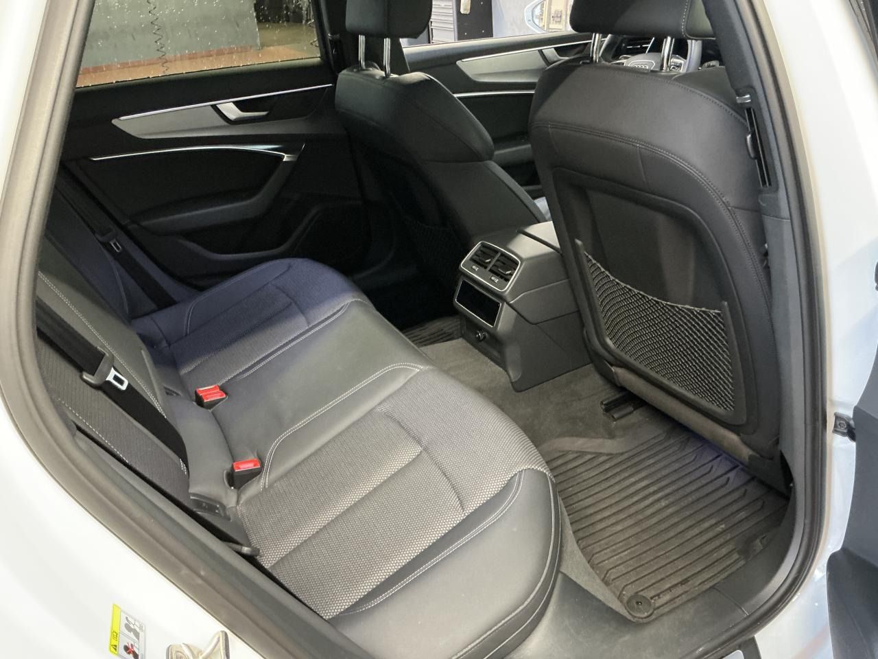 Fahrzeugabbildung Audi A6 Avant 50 TFS e S-Tronic S-Line CarPlay|SD