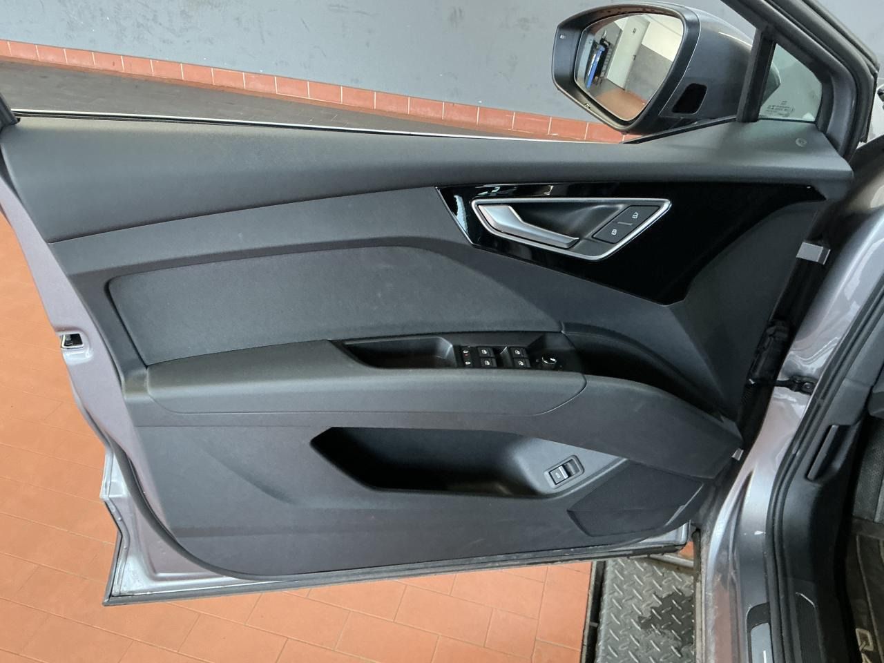 Fahrzeugabbildung Audi Q4 e-tron 40 Matrix|AHK|Standhzg|ACC|LED