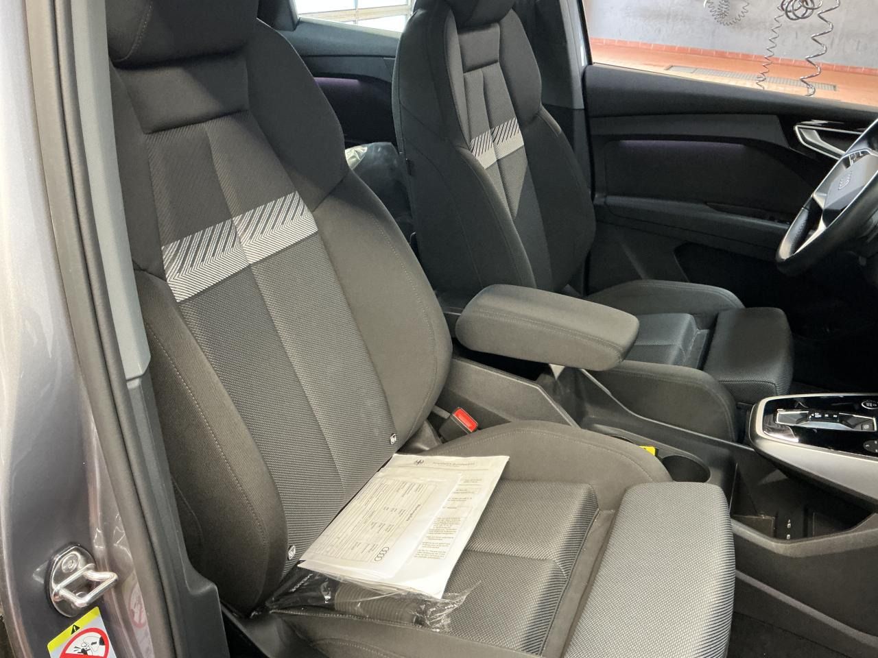 Fahrzeugabbildung Audi Q4 e-tron 40 Matrix|AHK|Standhzg|ACC|LED