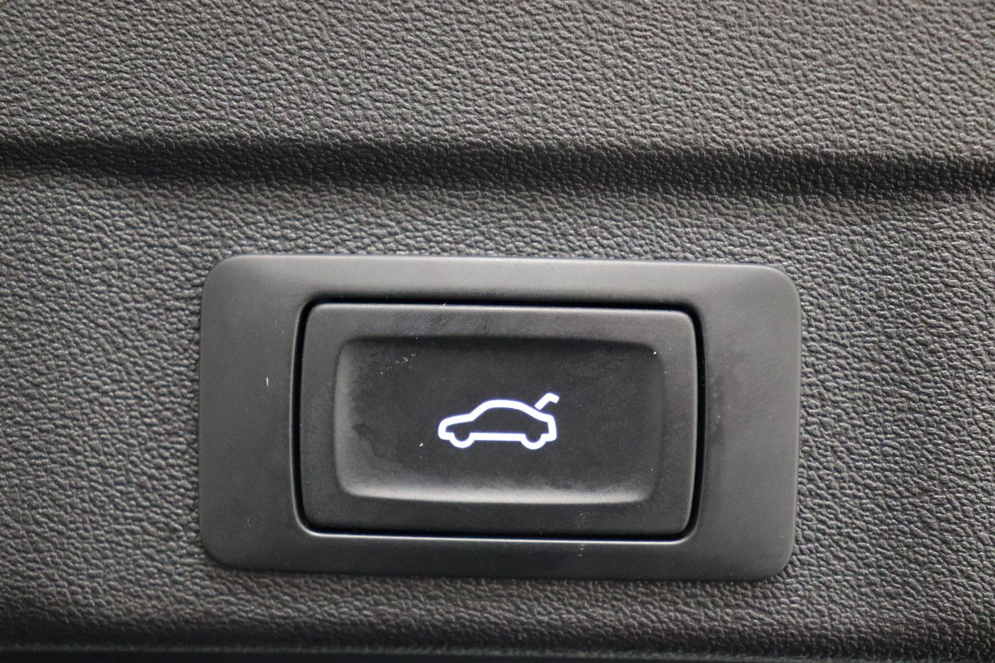 Fahrzeug autohaus mense Fahrzeugabbildung Audi A5 Limousine TFSI quattro S tronic ACC|Navi|PDC