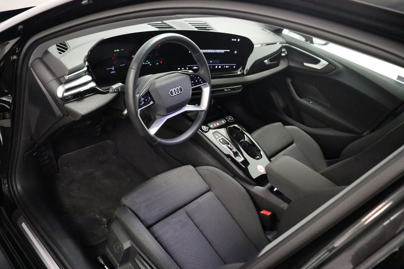 Fahrzeug autohaus mense Fahrzeugabbildung Audi A5 Limousine TFSI quattro S tronic ACC|Navi|PDC