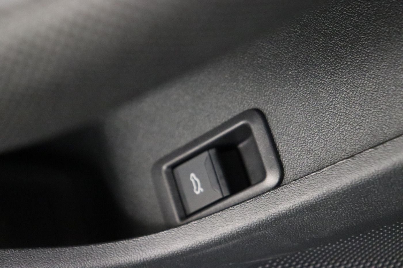 Fahrzeug autohaus mense Fahrzeugabbildung Audi A5 Limousine TFSI quattro S tronic ACC|Navi|PDC