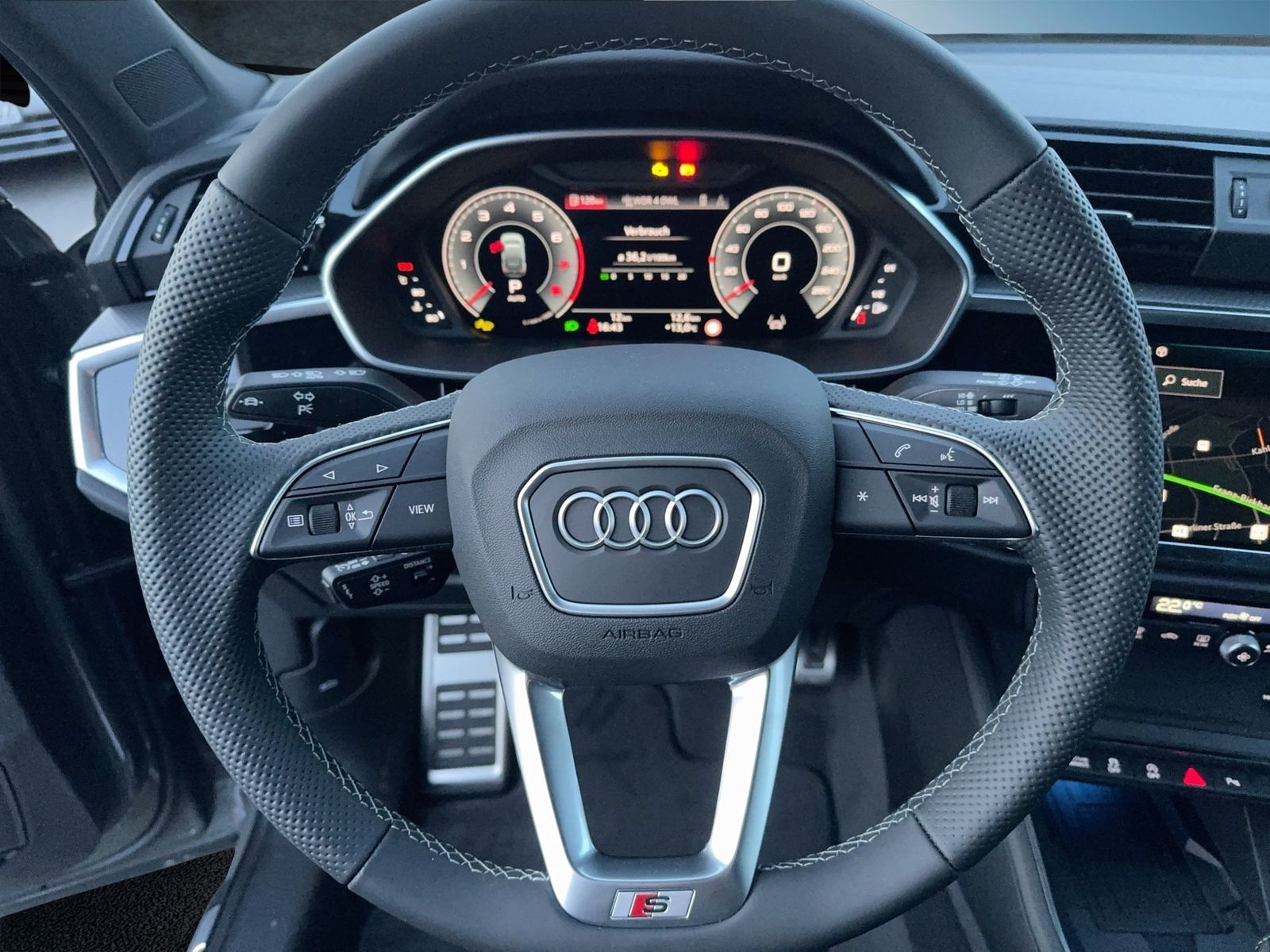 Fahrzeugabbildung Audi Q3 Sportback S line 40 TFSI quattro