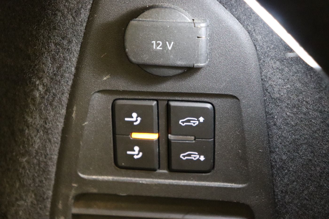 Fahrzeugabbildung Volkswagen Touareg 3.0 TDI 4Motion Elegance IQ.Light|AHK