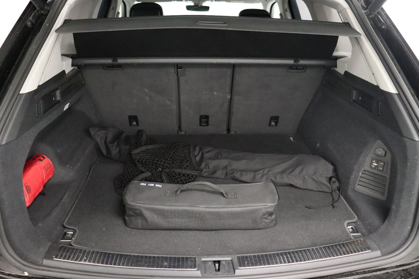 Fahrzeugabbildung Volkswagen Touareg 3.0 TDI 4Motion Elegance IQ.Light|AHK