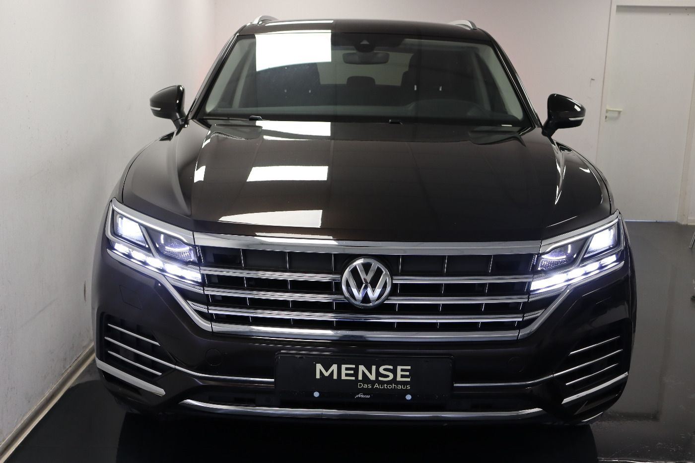 Fahrzeugabbildung Volkswagen Touareg 3.0 TDI 4Motion Elegance IQ.Light|AHK