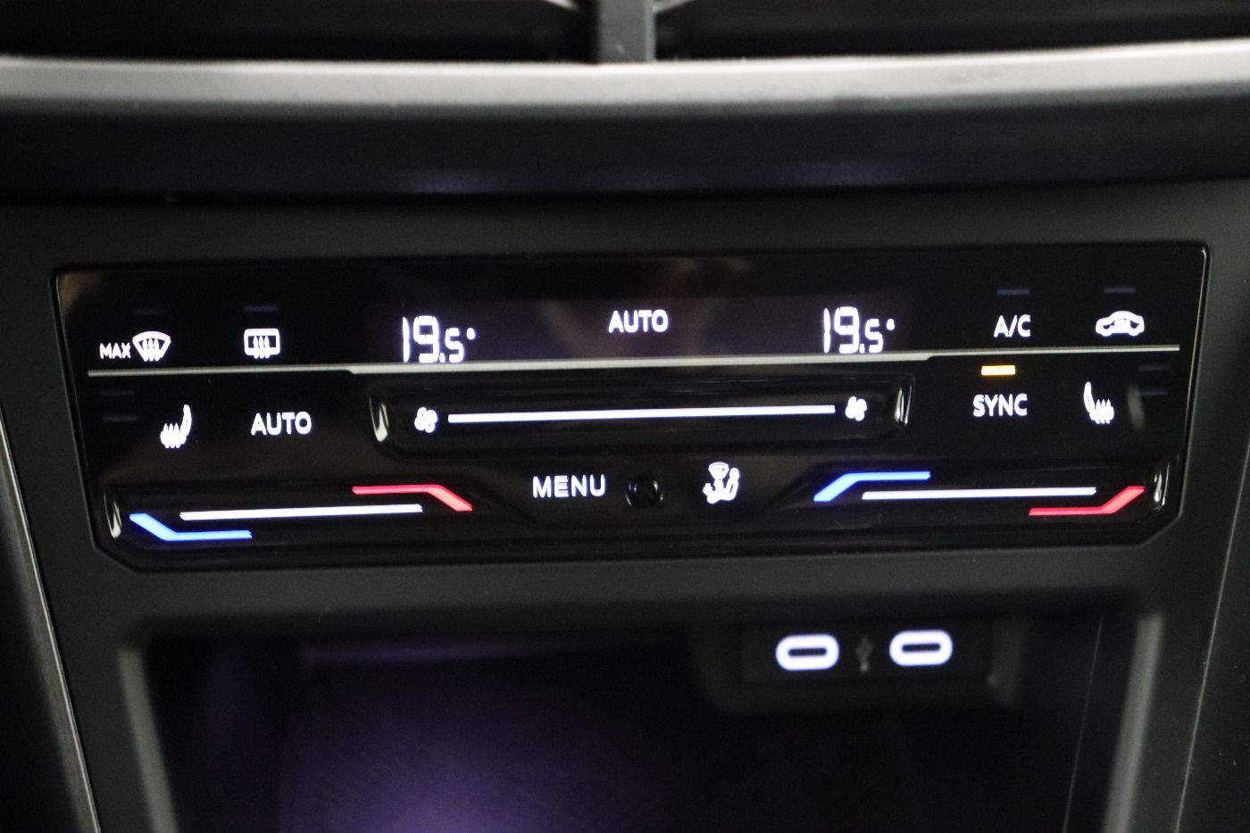 Fahrzeugabbildung Volkswagen Polo 1.0 TSI Style DSG IQ.Light|Matrix|CarPlay