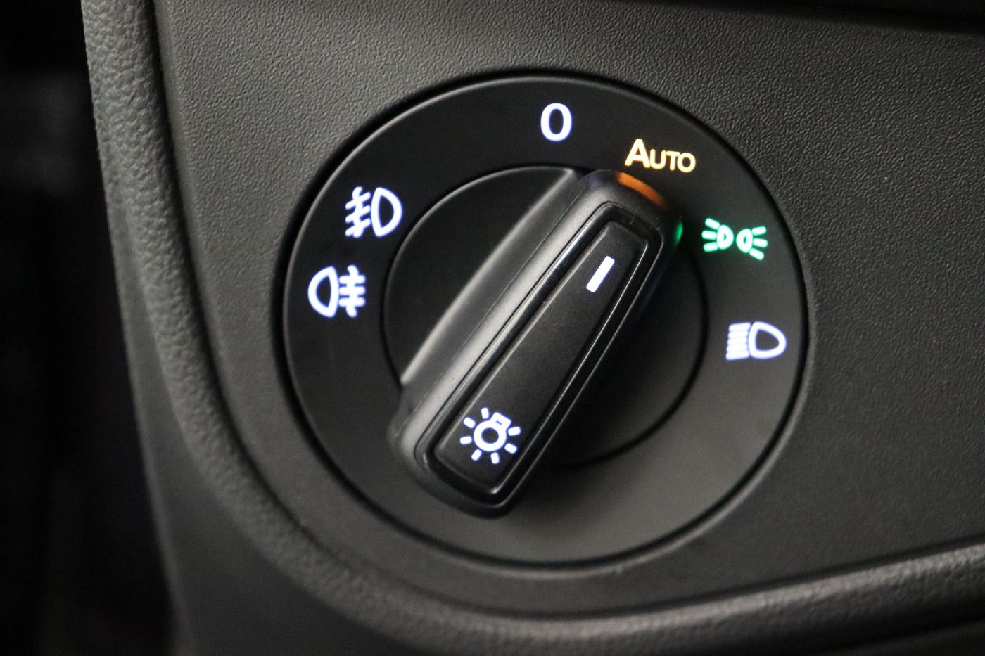 Fahrzeugabbildung Volkswagen Polo 1.0 TSI Style DSG IQ.Light|Matrix|CarPlay