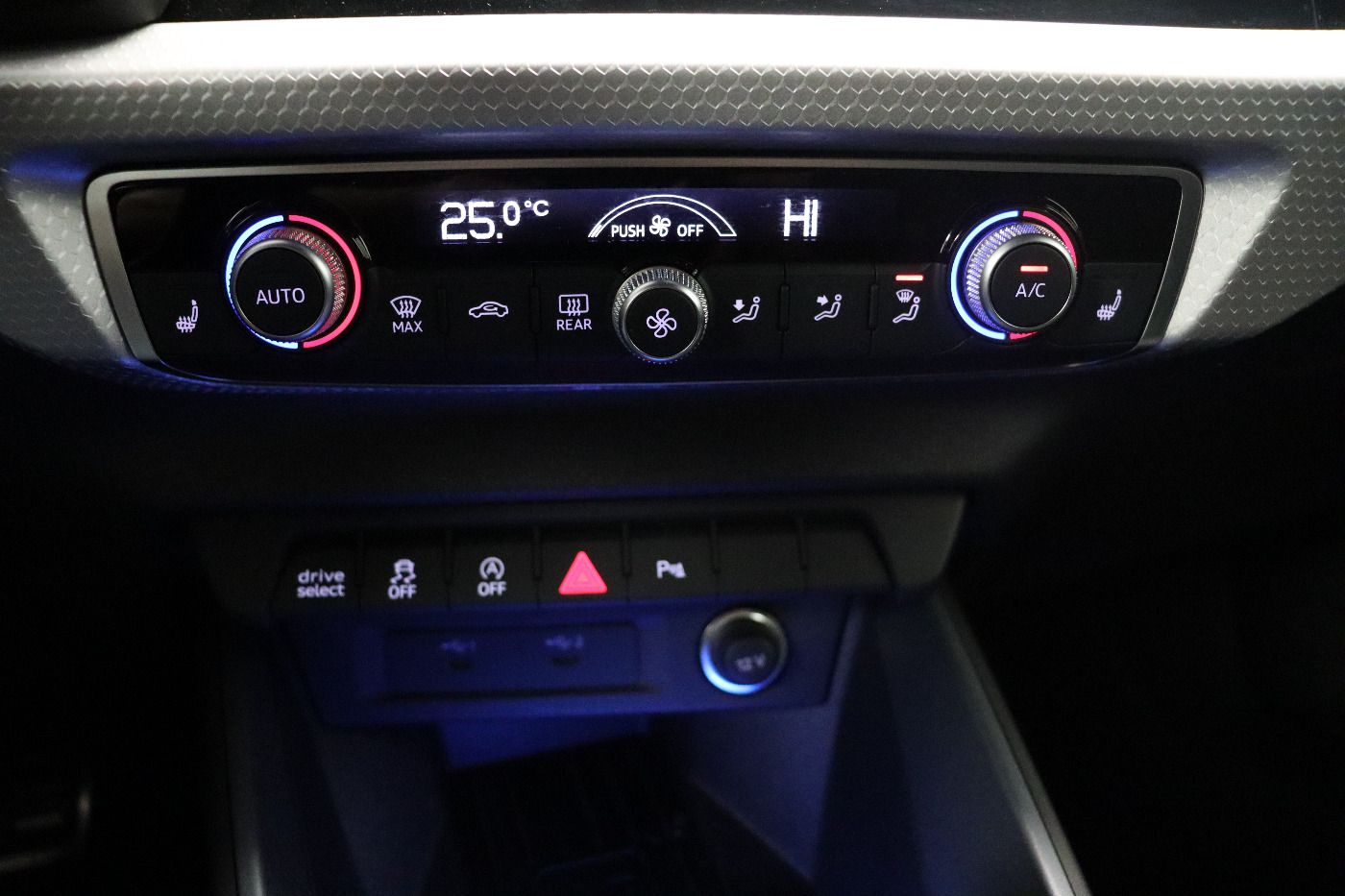 Fahrzeugabbildung Audi A1 allstreet 35 TFSI S-tronic S line CarPlay|Son