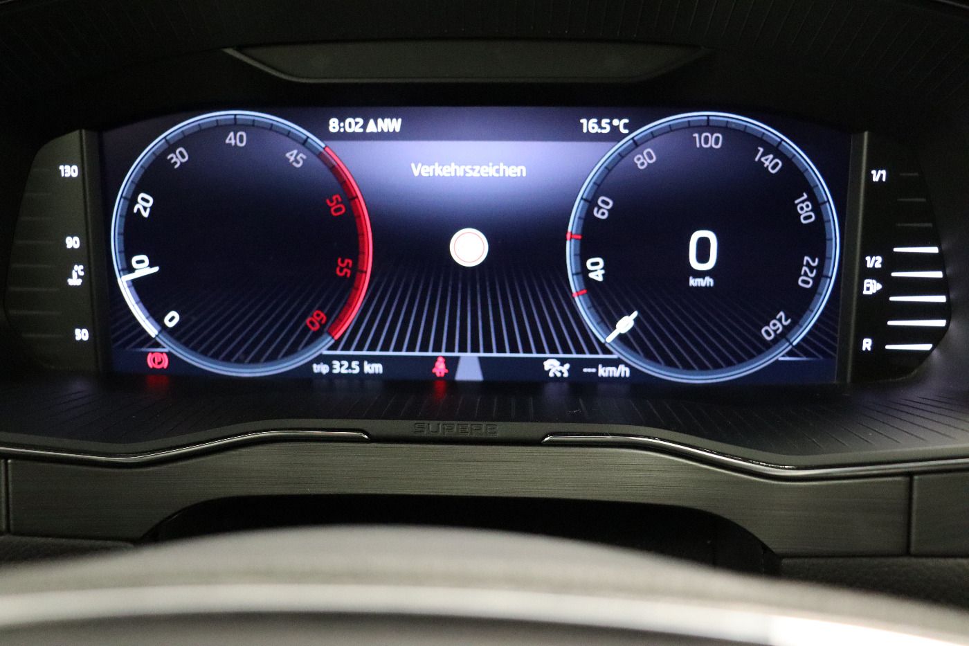 Fahrzeugabbildung SKODA Superb Combi 2.0 TDI DSG Style AHK|ACC|LED|Navi|