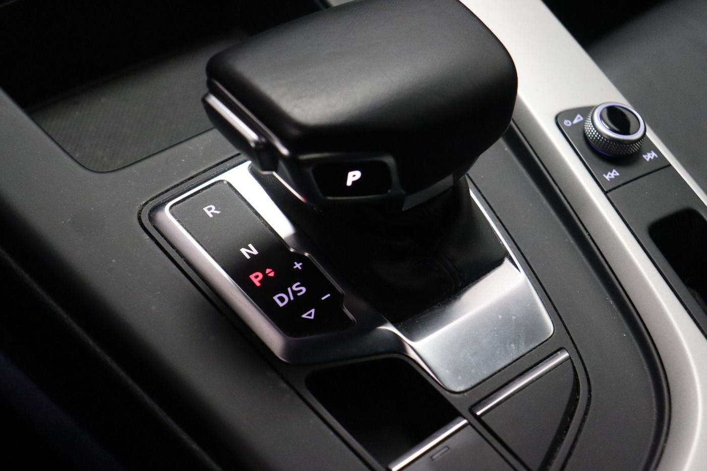 Fahrzeugabbildung Audi A4 40 TDI S tronic advanced ACC