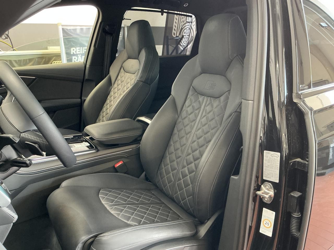Fahrzeugabbildung Audi Q7 SQ7 Matrix|B&O|CarPlay|HUD|Luft