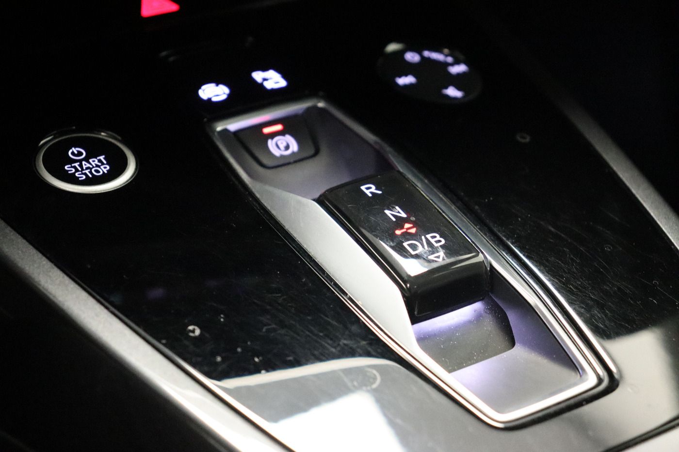 Fahrzeugabbildung Audi Q4 e-tron 40 CarPlay|HUD|Standhzg|ACC|LED|Navi