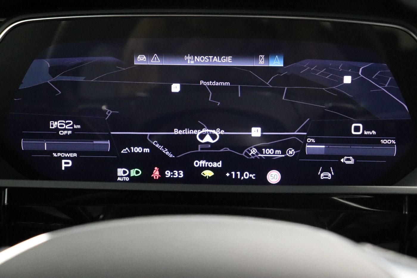 Fahrzeugabbildung Audi e-tron 55 quattro S line Matrix|AHK|HUD|Luft|ACC