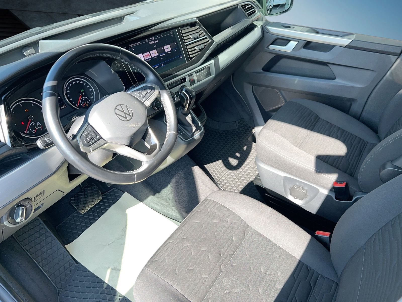 Fahrzeug autohaus mense Fahrzeugabbildung Volkswagen T6.1 Multivan TDI Comfortline