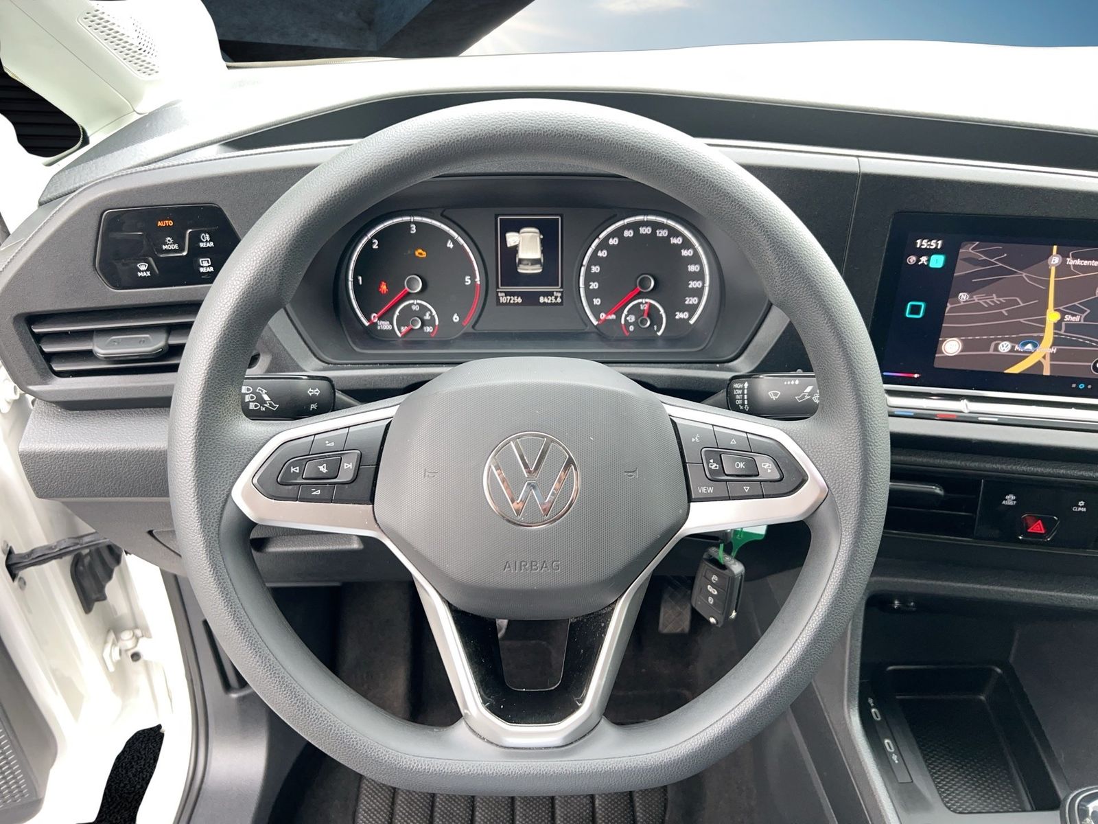 Fahrzeugabbildung Volkswagen Caddy Cargo Navi|PDC