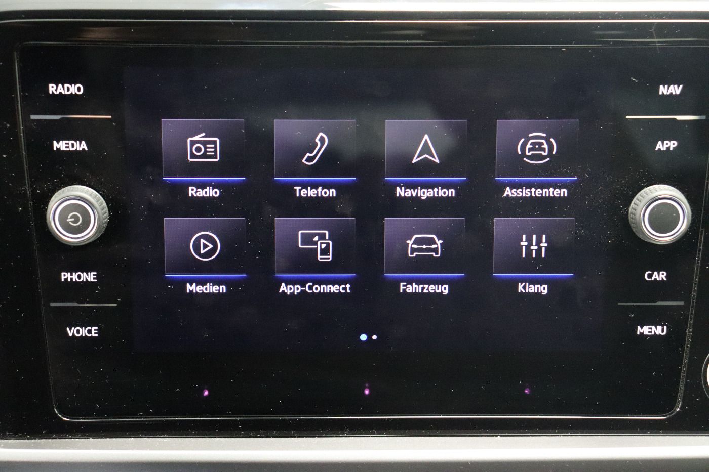 Fahrzeugabbildung Volkswagen T-Roc 1.0TSI Life CarPlay|LED|Navi|VirtualCP|PDC